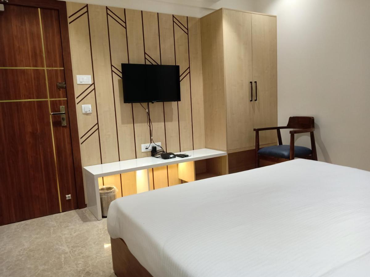 Hotel Suvarnam Residency Ahmednagar Δωμάτιο φωτογραφία